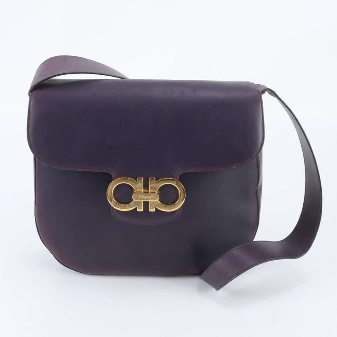 Salvatore Ferragamo Double Gancini Leather Shoulder Bag Crossbody for Women: --- Catalog ---Category: SizeSize (HxWxD): 26cm x 28cm x 8cm / 10.23'' x 11.02'' x 3.14''Category: DesignType: Crossbody bag, Shoulder bagColor: PurpleGender: WomenMaterial: Leather Category: GeneralB
