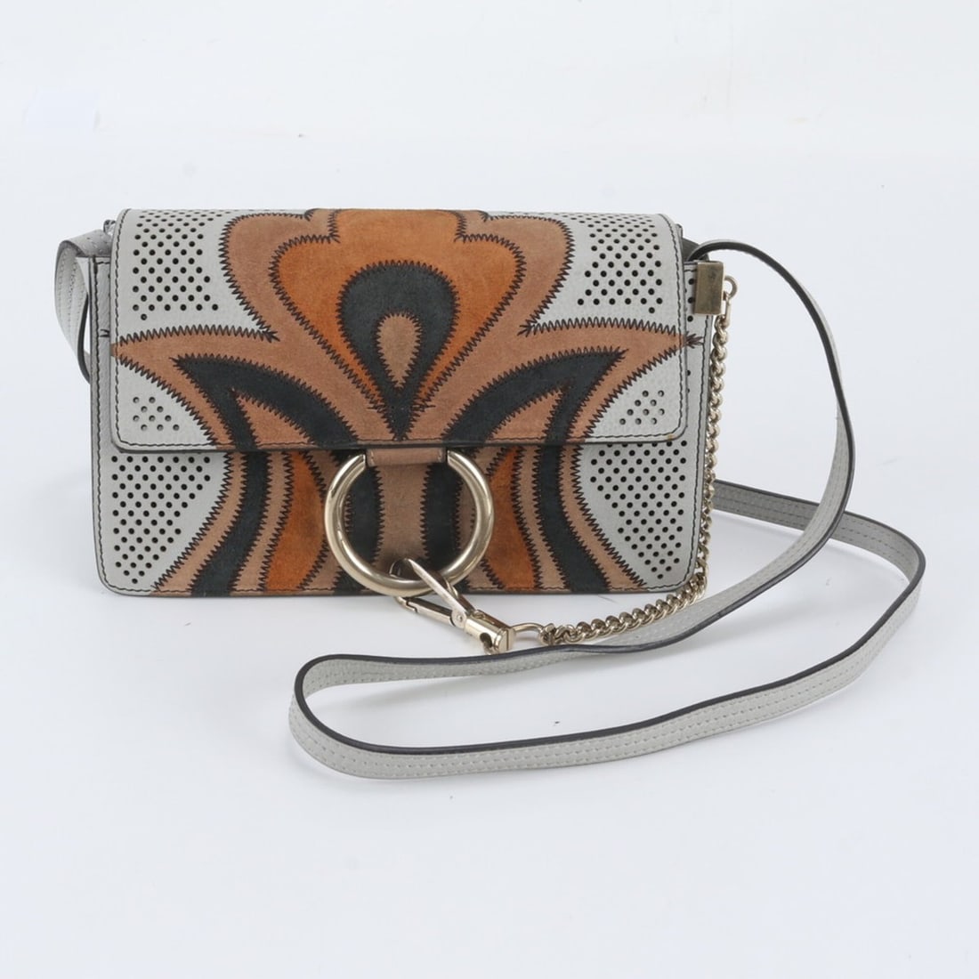 Chloé Chloe Faye Leather Shoulder Bag Crossbody - Brand Name Women's: --- Catalog ---Category: SizeSize (HxWxD): 14cm x 24cm x 6cm / 5.51'' x 9.44'' x 2.36''Category: DesignType: Crossbody bag, Shoulder bagColor: Multi-colorGender: WomenMaterial: Leather Category: Gener