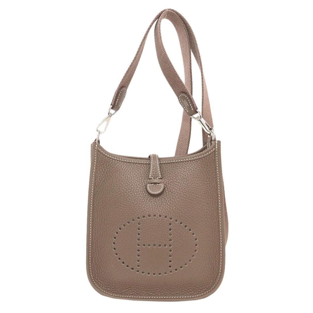Hermes Evelyne TPM Shoulder Bag with Silver Hardware, Taurillon Leather, Women's: --- Catalog ---Category: SizeSize (HxWxD): 18cm x 16.5cm x 5cm / 7.08'' x 6.49'' x 1.96''Category: DesignType: Shoulder bagColor: Etoupe grayGender: WomenMaterial: Leather Category: GeneralBrand: Herm