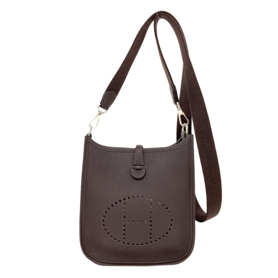 Hermes Evelyne TPM Shoulder Bag with Silver Hardware, Taurillon Leather, Women's: --- Catalog ---Category: SizeSize (HxWxD): 18cm x 16.5cm x 5cm / 7.08'' x 6.49'' x 1.96''Category: DesignType: Shoulder bagColor: Dark brownGender: WomenMaterial: Leather Category: GeneralBrand: Herme