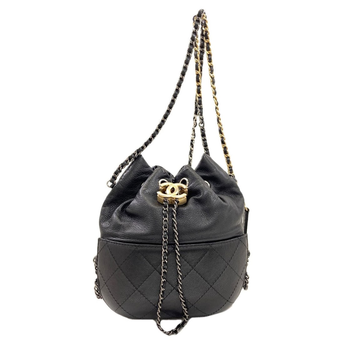 Chanel Gabrielle Matelassé Shoulder Bag, Calfskin, Women's CHANEL: --- Catalog ---Category: SizeSize (HxWxD): 22cm x 17.5cm x 6cm / 8.66'' x 6.88'' x 2.36''Strap Length: 128cm / 50.39''Category: DesignType: Shoulder bagColor: BlackGender: WomenMaterial: Leather Inner