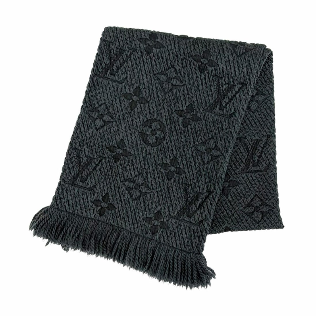 LOUIS VUITTON 413287 Echarpe Logomania Wool Silk Monogram Stole Scarf Dark Gray Made in Italy: --- Catalog ---Category: SizeSize (LxW): 1.5m x 30cm / 59.05'' x 11.81''Category: DesignType: StoleColor: Dark grayGender: WomenMaterial: Wool , Silk Category: GeneralBrand: Louis VuittonCountry of Or
