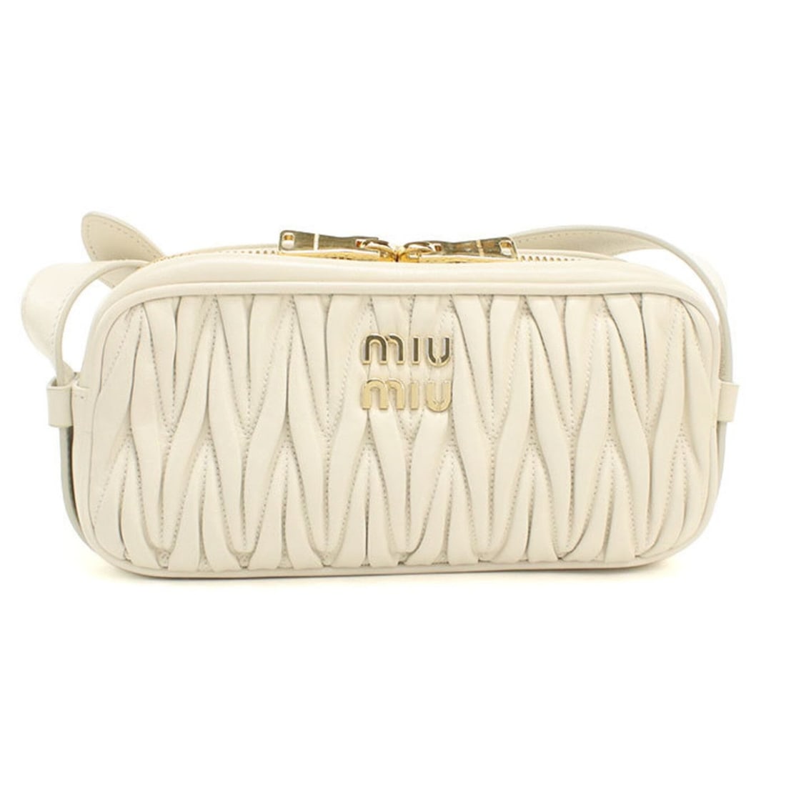 Miu Miu MIUMIU (OUTLET) Miu Outlet Shoulder Bag, Matelassé, Women's, Ivory: --- Catalog ---Category: SizeSize (HxWxD): 12cm x 24cm x 7cm / 4.72'' x 9.44'' x 2.75''Category: DesignType: Shoulder bagColor: IvoryGender: WomenMaterial: Leather Hardware Color: GoldLeather/Fur Type
