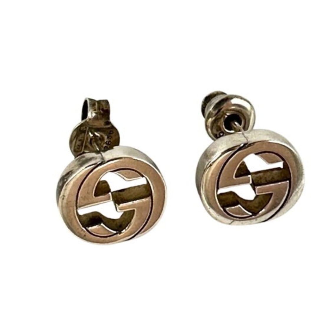GUCCI Interlocking Ag925 Earrings, Silver: --- Catalog ---Category: SizeSize (HxWxD): 10.00mm x 10.00mm / 0.39'' x 0.39''Category: DesignType: Stud earringsColor: SilverGender: WomenMaterial: Silver 925Category: GeneralLine: Gucci Interlocking