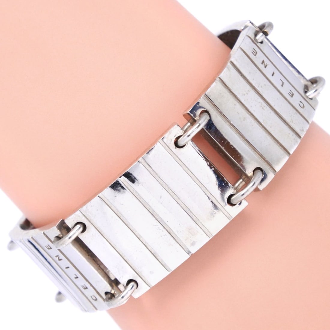 Celine bracelet, metal, silver, approximately 69g, women's.: --- Catalog ---Category: SizeWidth: 2cm / 0.78''Length: 17.5cm / 6.88''Weight: 69g / 2.43oz.Total Length: 18cm / 7.08''Category: DesignType: Charm braceletColor: SilverGender: WomenCategory: GeneralBr
