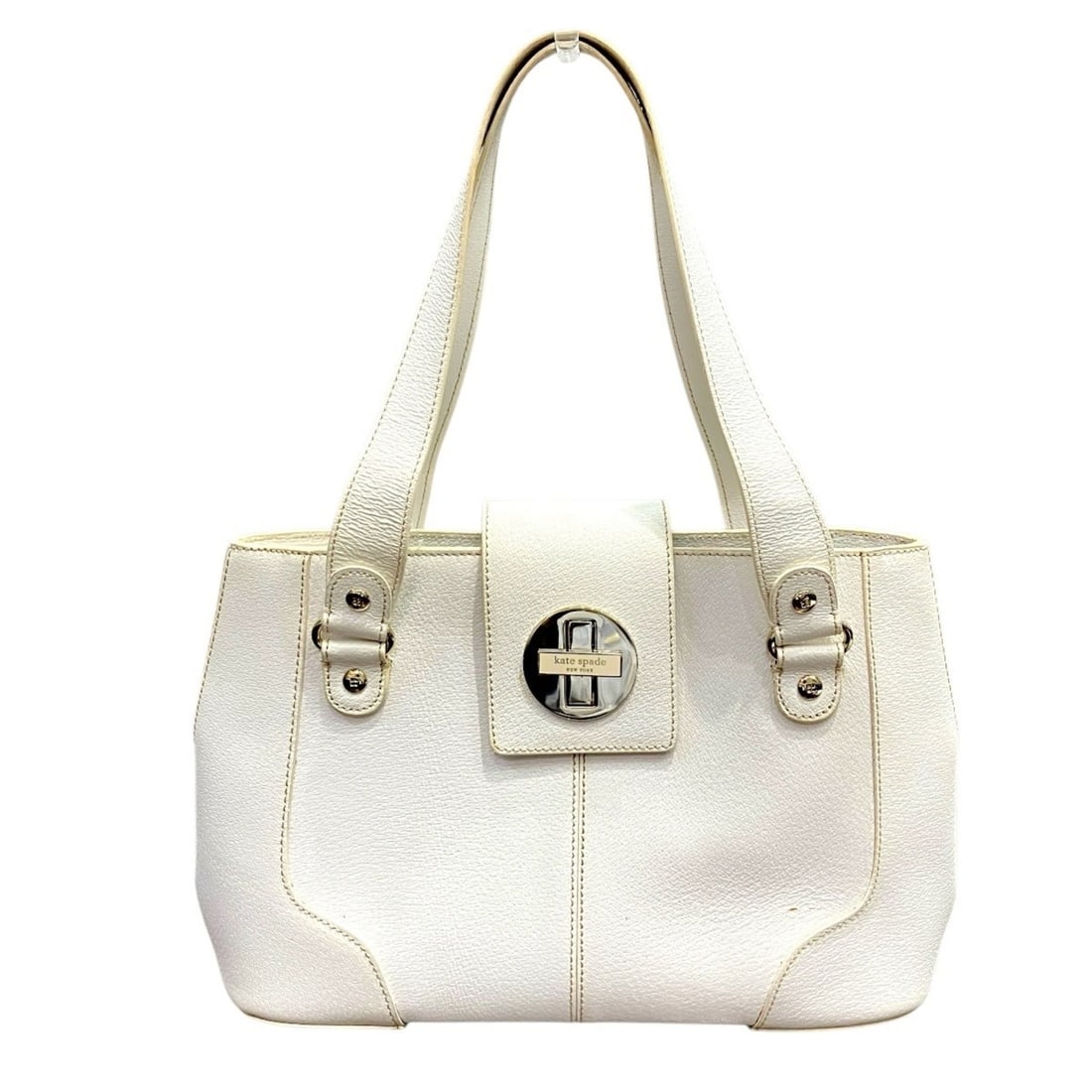 Kate Spade handbag, leather: --- Catalog ---Category: SizeSize (HxWxD): 22cm x 10cm / 8.66'' x 3.93''Category: DesignType: HandbagColor: WhiteGender: WomenMaterial: Leather Category: GeneralBrand: Kate Spade--- Item List ---Secti
