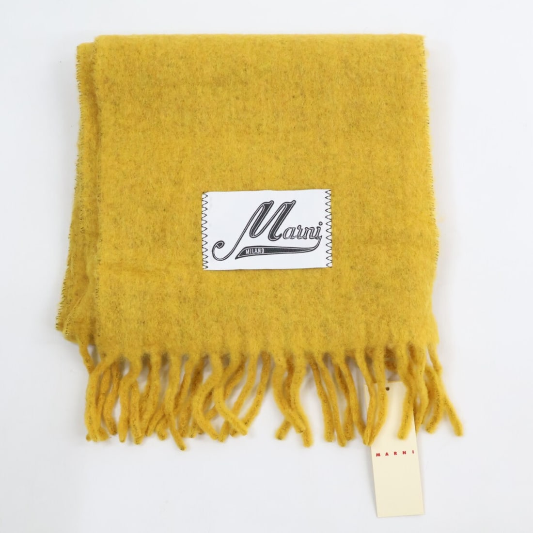 MARNI ASZC0005A0 Alpaca Fringe Stole/Scarf, Mustard, Women's: --- Catalog ---Category: SizeSize (LxW): 2.23m x 34cm / 87.79'' x 13.38''Category: DesignType: StoleColor: MustardGender: WomenMaterial: Alpaca Category: GeneralBrand: Marni--- Item List ---Section: C