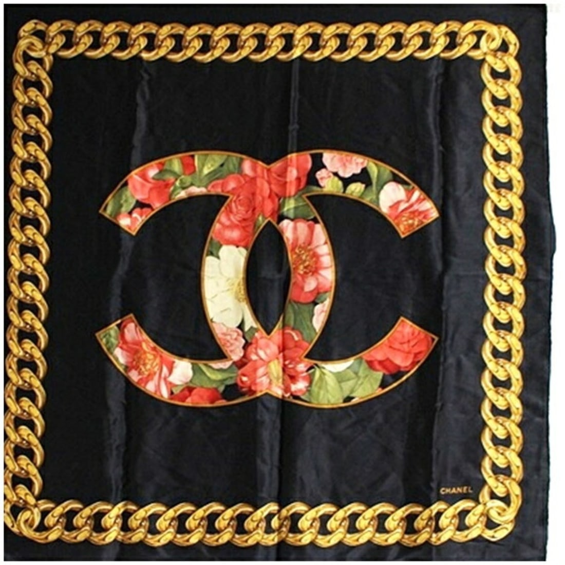 Chanel scarf/muffler, black, CHANEL, women's.: --- Catalog ---Category: SizeSize (LxW): 88cm x 86cm / 34.64'' x 33.85''Category: DesignType: ScarfColor: BlackGender: Men,WomenCategory: GeneralBrand: Chanel--- Item List ---Section: ConditionRanking
