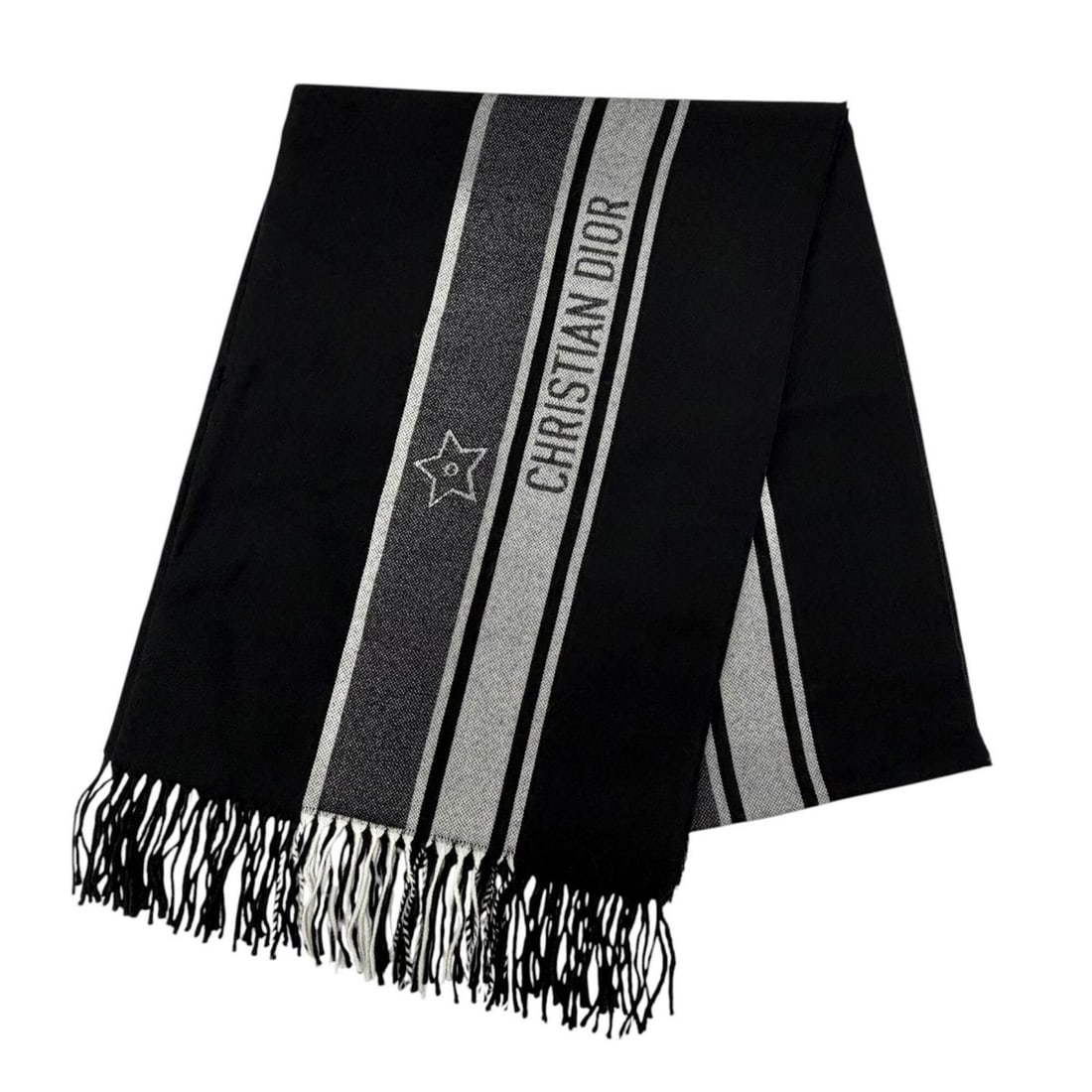Christian Dior DIOR 84DIS300A100 100% Wool Fringed Logo Stole/Scarf, Black/Gray, 200cm Length x 70cm: --- Catalog ---Category: SizeSize (LxW): 2.02m x 73cm / 79.52'' x 28.74''Category: DesignType: StoleColor: Black, GrayGender: WomenMaterial: Wool Category: GeneralMPN: 84DIS300A100Brand: Christian Dio