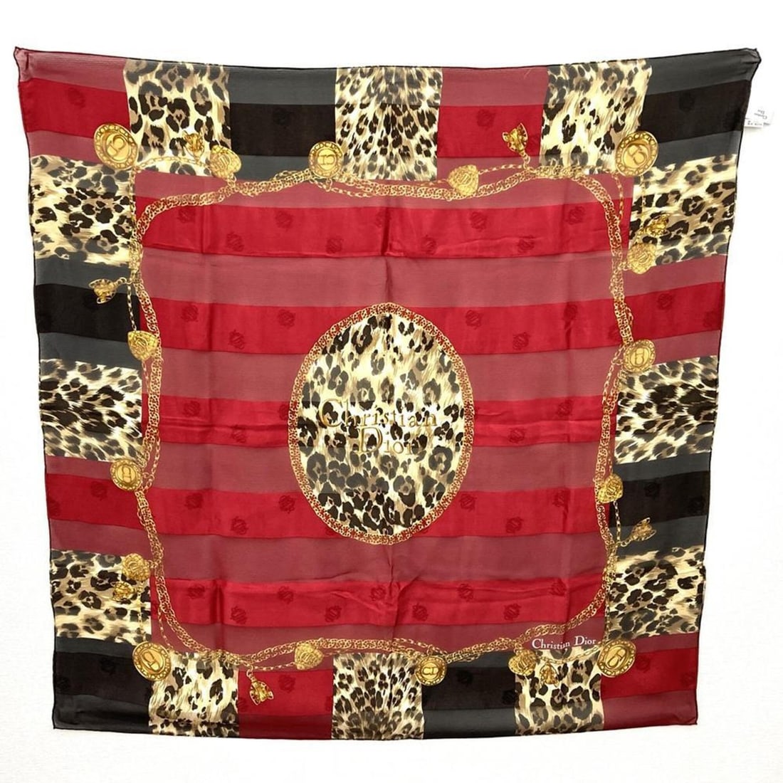 Christian Dior Dior scarf/muffler, leopard print, silk, red, multicolor, women's.: --- Catalog ---Category: SizeSize (LxW): 85cm x 84cm / 33.46'' x 33.07''Category: DesignType: ScarfColor: Multi-color, Red colorGender: WomenMaterial: Silk Category: GeneralBrand: Christian Dior--- It