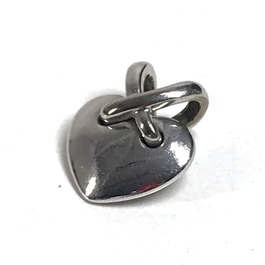 Chaumet 18K Gold Liens de Heart Necklace Pendant Accessory Jewelry Top WG750 Men's Women's Silver: --- Catalog ---Category: DesignColor: SilverGender: Men,WomenMaterial: White goldPendant Type: PendantNecklace Type: NecklaceCategory: GeneralBrand: Chaumet--- Item List ---Section: ConditionRanking: 
