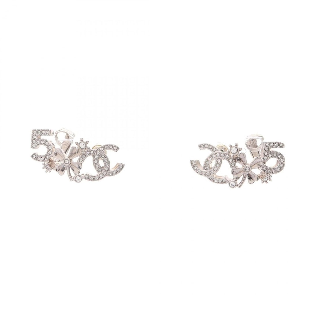 Chanel B23P Coco Mark No. 5 Clover Earrings, Jewelry, Metal, Rhinestone, Women's, Silver/Clear Tones: --- Catalog ---Category: SizeSize (HxWxD): 13.00mm x 30.00mm / 0.51'' x 1.18''Category: DesignType: Stud earringsColor: Clear, SilverGender: WomenMaterial: Metal, RhinestoneCategory: GeneralBrand: Cha