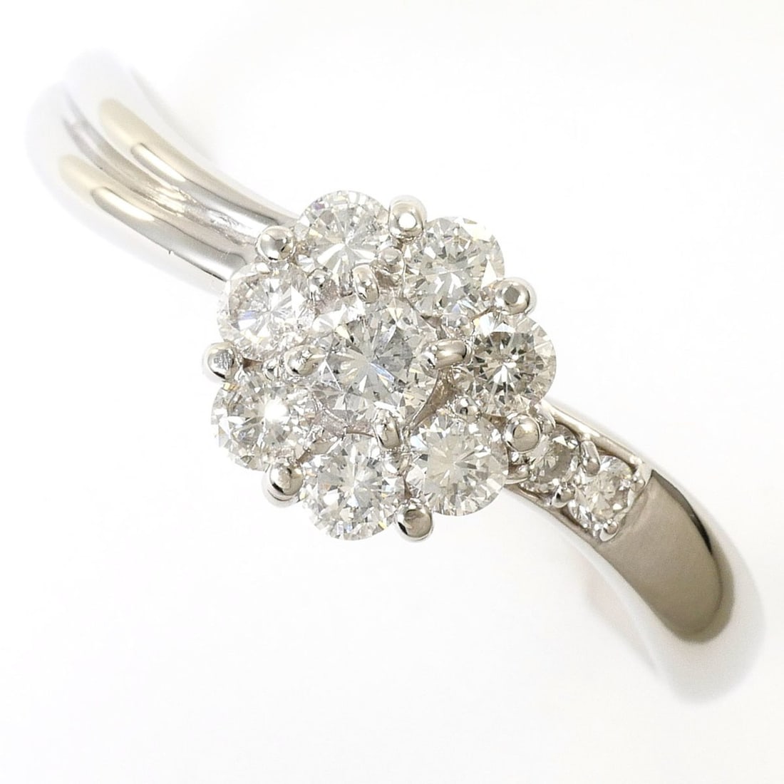 PT900 Platinum Ring, 1 Diamond (0.50ct), with Appraisal Certificate, Total Weight 5.0g, Jewelry: --- Catalog ---Category: SizeWidth: 8mm / 0.31''Weight: 5g / 0.17oz.JP Size: 19US Size: 9.5Category: DesignType: Band ringColor: PlatinumMetal: PlatinumStone: DiamondGender: Women,MenMaterial: Platinu