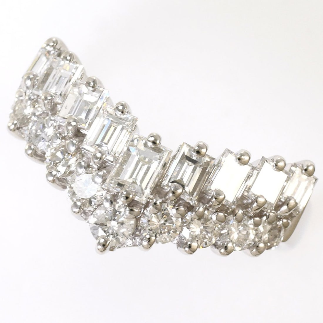 PT900 Platinum Ring with 1.00ct Diamond, Certificate of Authenticity, Total Weight 4.3g, Jewelry: --- Catalog ---Category: SizeWidth: 10mm / 0.39''Weight: 4.3g / 0.15oz.JP Size: 9US Size: 5Category: DesignType: Band ringColor: PlatinumMetal: PlatinumStone: DiamondGender: Men,WomenMaterial: Platinu