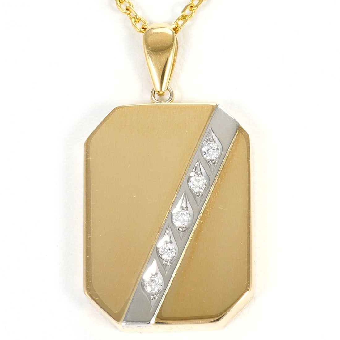 PT900 Platinum 18K Yellow Gold Necklace with 0.10ct Diamond, Certificate of Authenticity, Total: --- Catalog ---Category: SizeWeight: 8.5g / 0.29oz.Pendant Size: 28mm x 15mm / 1.1'' x 0.59''Neck Circumference: 51 cm / 20.07''Category: DesignColor: Platinum, Yellow goldMetal: Gold, PlatinumStone: 