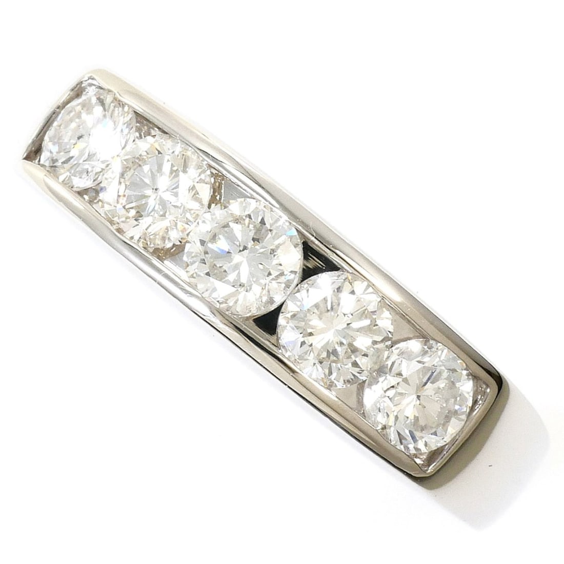 PT900 Platinum Ring, 1 Diamond (1.00ct), with Certificate of Authenticity, Total Weight 6.0g,: --- Catalog ---Category: SizeWidth: 5mm / 0.2''Weight: 6g / 0.21oz.JP Size: 12US Size: 6.5Category: DesignType: Band ringColor: PlatinumMetal: PlatinumStone: DiamondGender: WomenMaterial: Platinum 900