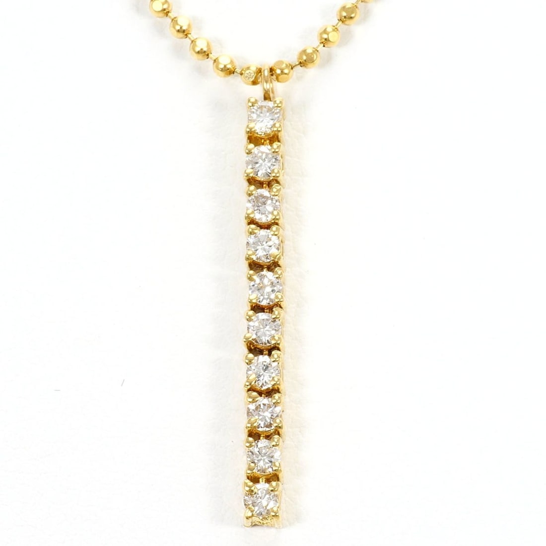 18K (18-karat) Yellow Gold Necklace with Diamond (no carat marking), Certificate of Authenticity,: --- Catalog ---Category: SizeWeight: 4.6g / 0.16oz.Pendant Size: 30mm x 3mm / 1.18'' x 0.11''Neck Circumference: 40 cm / 15.74''Category: DesignColor: Yellow goldMetal: GoldStone: DiamondGender: Women