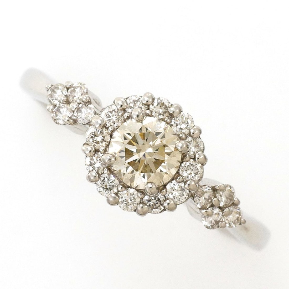 PT900 Platinum Ring with Brown Diamond 0.34ct and 0.23ct (SI1 clarity, certified), Total Weight: --- Catalog ---Category: SizeWidth: 7mm / 0.28''Weight: 2.7g / 0.09oz.JP Size: 9.5US Size: 5Category: DesignType: Band ringColor: Brown, PlatinumMetal: PlatinumStone: DiamondGender: WomenMaterial: Pla