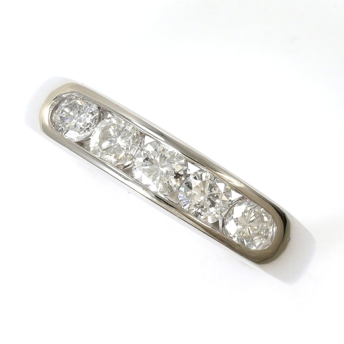 PT900 Platinum Ring, 1 Diamond (0.51ct), Total Weight 3.5g, Jewelry: --- Catalog ---Category: SizeWidth: 4mm / 0.16''Weight: 3.5g / 0.12oz.JP Size: 12US Size: 6.5Category: DesignType: Band ringColor: PlatinumMetal: PlatinumStone: DiamondGender: WomenMaterial: Platinum 