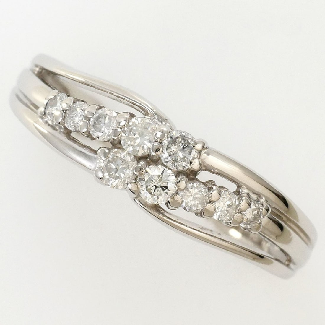 PT900 Platinum Ring, 1 Diamond, 0.30ct, Total Weight 3.3g, Jewelry: --- Catalog ---Category: SizeWidth: 5mm / 0.2''Weight: 3.3g / 0.11oz.JP Size: 12US Size: 6.5Category: DesignType: Band ringColor: PlatinumMetal: PlatinumStone: DiamondGender: WomenMaterial: Platinum 9