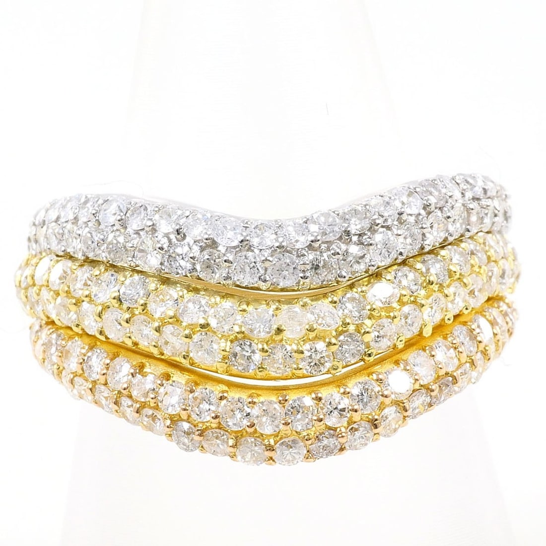 PT900 Platinum 18K Yellow Gold Ring with 2.02ct Diamond, Certificate of Authenticity, Total Weight: --- Catalog ---Category: SizeWidth: 14mm / 0.55''Weight: 9.9g / 0.34oz.JP Size: 13US Size: 6.5Category: DesignType: Band ringColor: Pink gold, Platinum, Yellow goldMetal: Gold, PlatinumStone: DiamondG