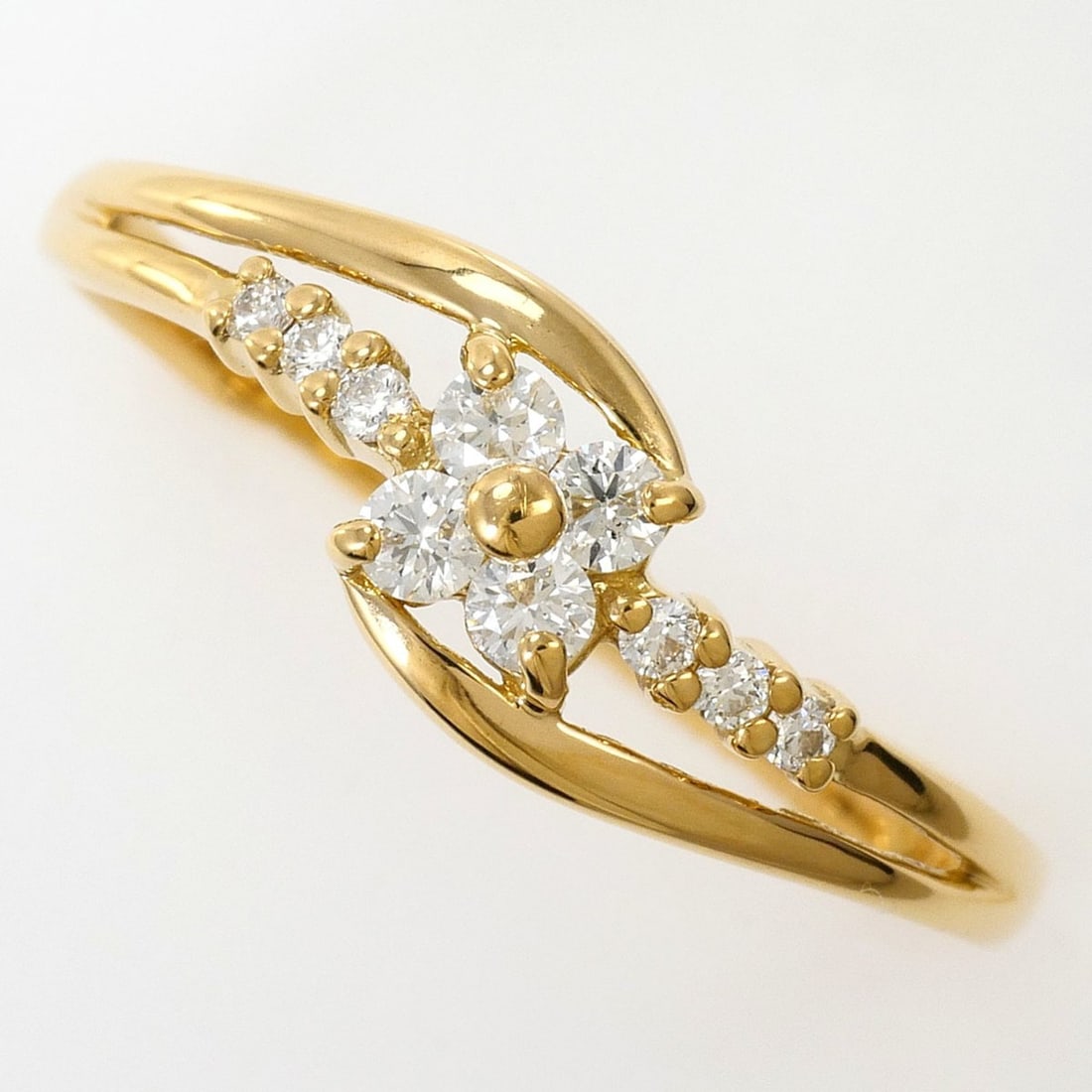 18K (18-karat) Yellow Gold Ring with 0.18ct Diamond, Total Weight 1.5g, Jewelry: --- Catalog ---Category: SizeWidth: 6.5mm / 0.26''Weight: 1.5g / 0.05oz.JP Size: 15.5US Size: 7.5Category: DesignType: Band ringColor: Yellow goldMetal: GoldStone: DiamondGender: WomenMaterial: Yellow
