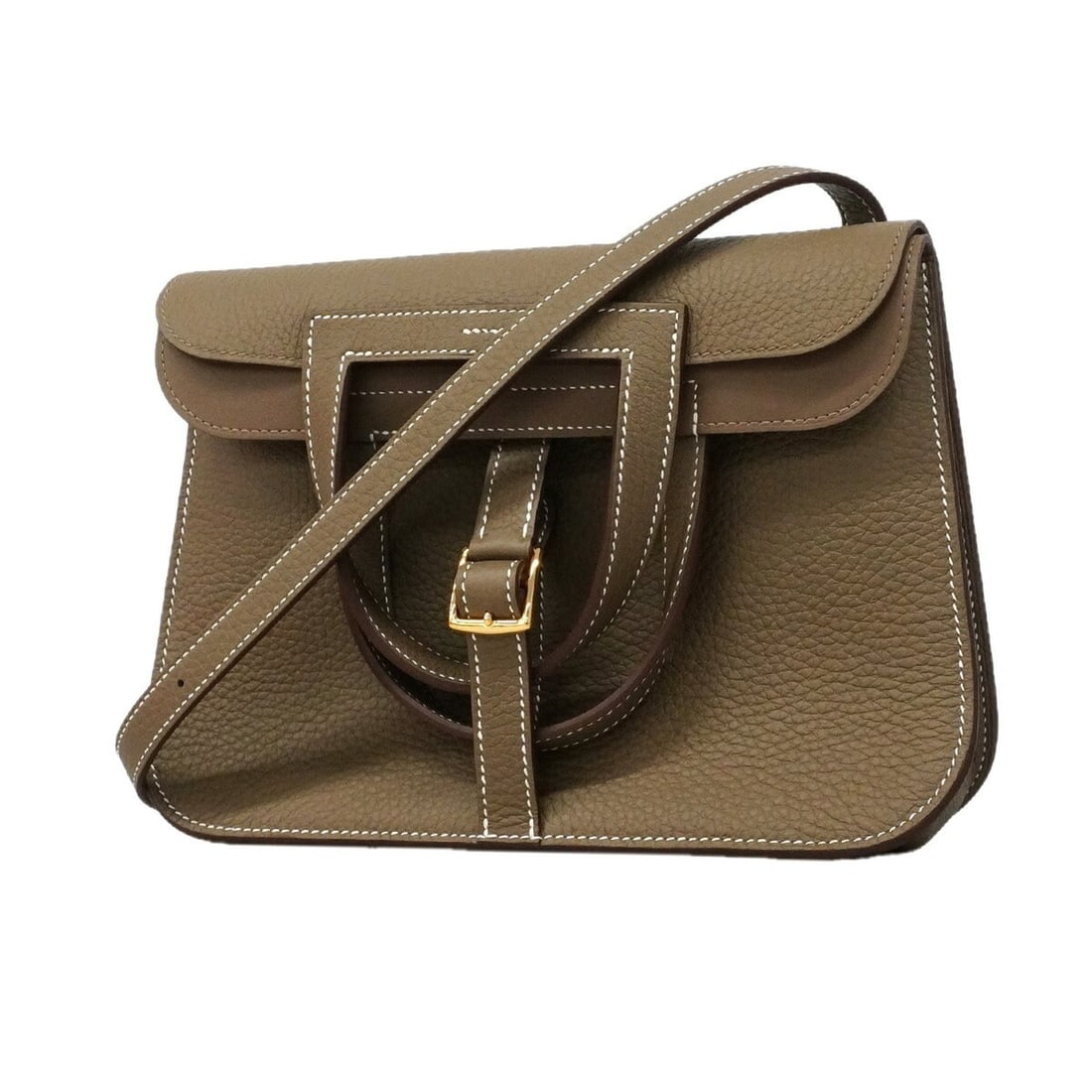 Hermes Arzan 25 Handbag, Taurillon Clemence Leather, Etoupe, G Stamp, 2-way Bag for Women: --- Catalog ---Category: SizeSize (HxWxD): 17cm x 24.5cm x 8cm / 6.69'' x 9.64'' x 3.14''Category: DesignType: HandbagColor: Etoupe grayGender: WomenMaterial: Taurillon clemence leather Hardware Color