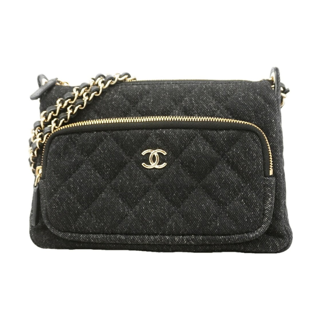 Chanel Matelassé Chain Shoulder Bag, Denim, Black, Champagne, Women's: --- Catalog ---Category: SizeSize (HxWxD): 15cm x 22cm x 6.5cm / 5.9'' x 8.66'' x 2.55''Category: DesignType: Shoulder bagColor: BlackGender: WomenMaterial: Denim Category: GeneralBrand: Chanel--- Ite