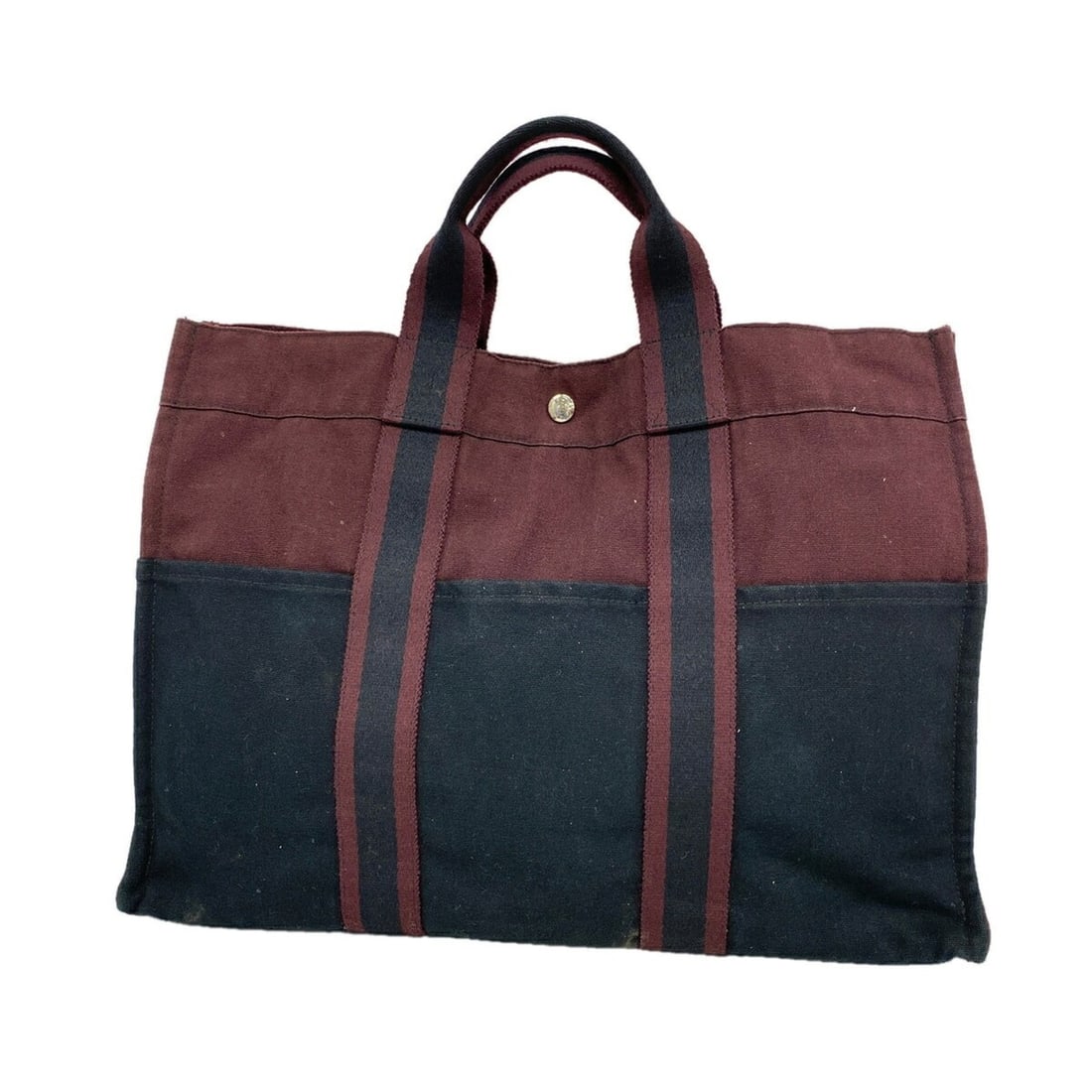 Hermes Fourre-Tout MM Canvas Tote Bag, Black/Bordeaux, Women's, P3544238: --- Catalog ---Category: SizeSize (HxWxD): 31cm x 43cm x 10.5cm / 12.2'' x 16.92'' x 4.13''Category: DesignType: Tote bagColor: Black, BordeauxGender: WomenMaterial: Canvas Hardware Color: SilverCateg