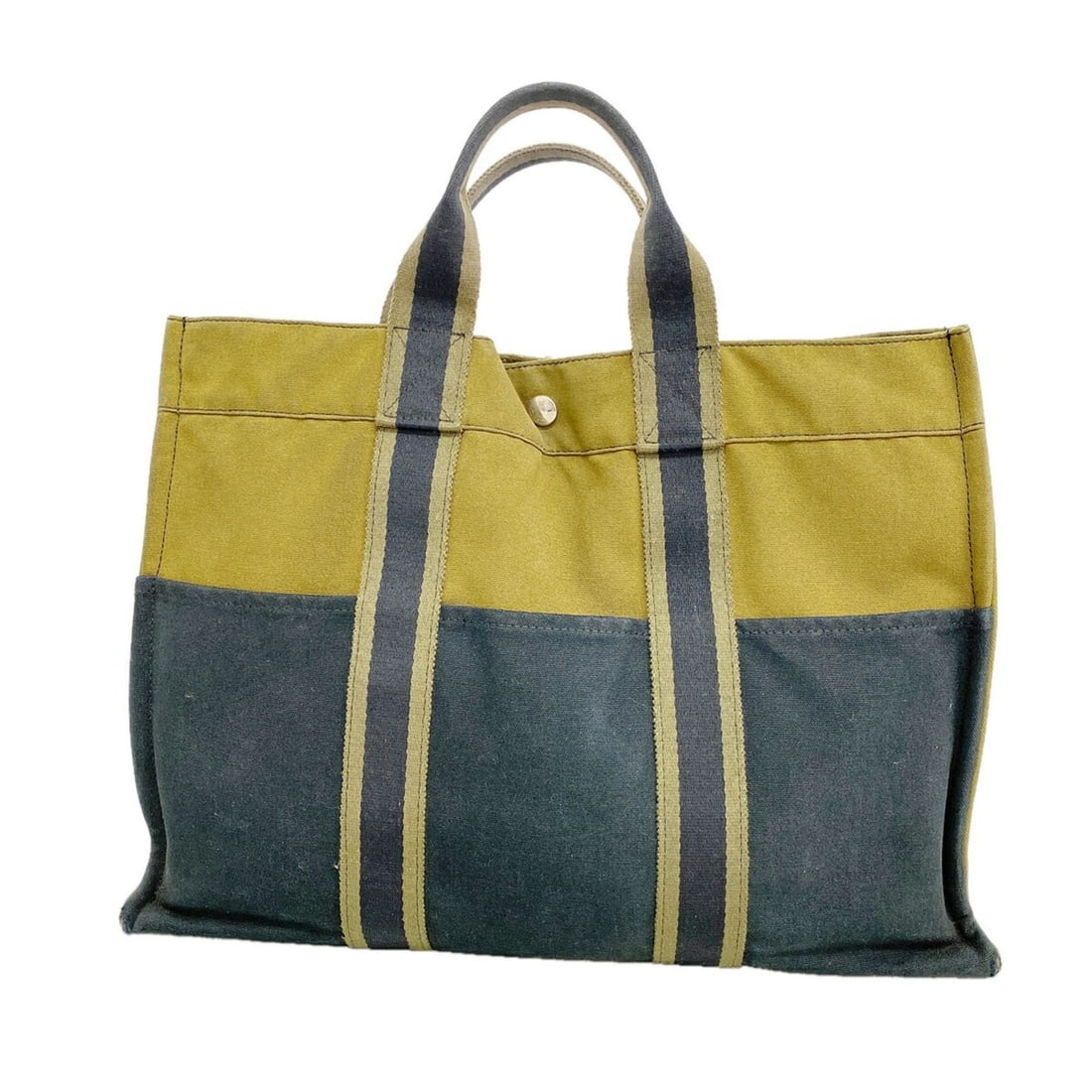 Hermes Fourre-Tout MM Canvas Tote Bag, Khaki/Black, Women's, P3525077: --- Catalog ---Category: SizeSize (HxWxD): 32cm x 43cm x 9cm / 12.59'' x 16.92'' x 3.54''Category: DesignType: Tote bagColor: Black, KhakiGender: WomenMaterial: Canvas Hardware Color: SilverCategory: 