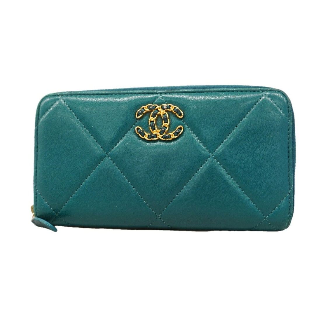 Chanel Long Wallet, 19, Lambskin, Green, Women's, P3521131: --- Catalog ---Category: SizeSize (HxWxD): 10.5cm x 19.5cm x 2cm / 4.13'' x 7.67'' x 0.78''Category: DesignType: Long wallet (bi-fold)Color: GreenGender: WomenMaterial: Leather Leather/Fur Type: Lambs