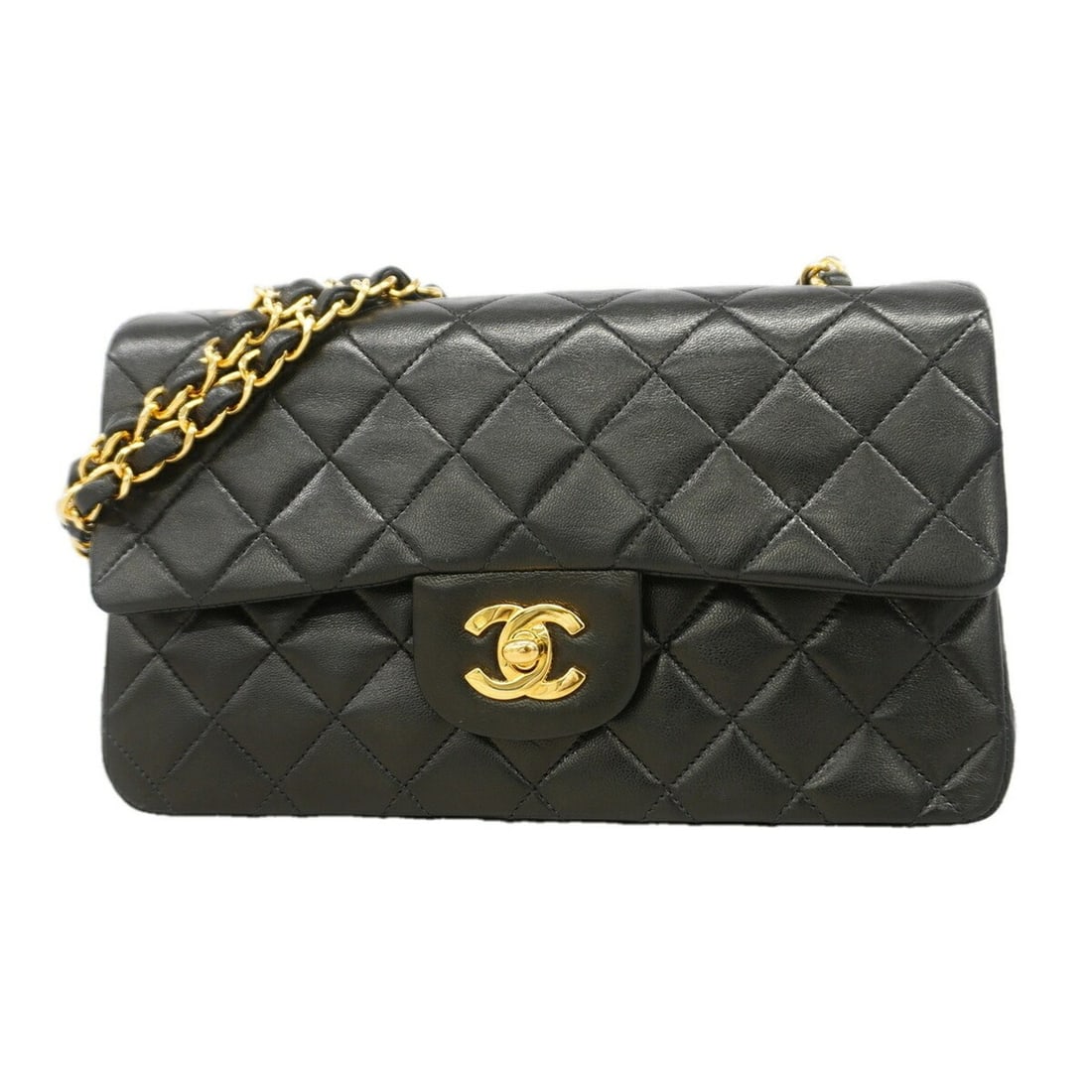 Chanel Matelassé Shoulder Bag, Double Flap, Chain, Lambskin, Black, Women's: --- Catalog ---Category: SizeSize (HxWxD): 14cm x 23cm x 6.5cm / 5.51'' x 9.05'' x 2.55''Category: DesignType: Shoulder bagColor: BlackGender: WomenMaterial: Leather Hardware Color: GoldLeather/Fur Ty