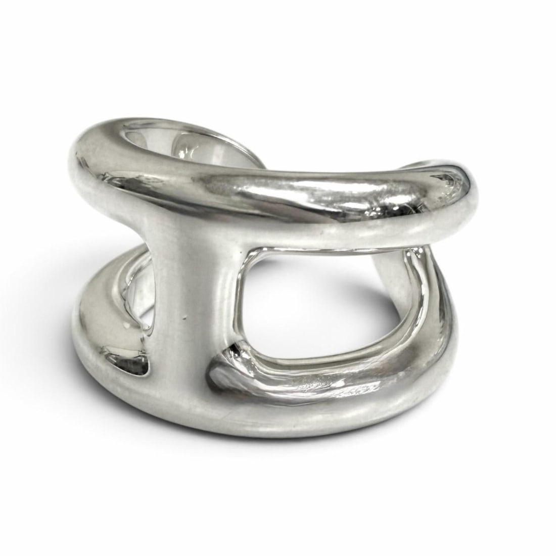 HERMES Osmo's PM AG925 Ring, Silver, Size 49, Made in Italy, Weight 11.52g, Women's: --- Catalog ---Category: SizeUS Size: 5Brand Size: 49Category: DesignType: Band ringColor: SilverGender: WomenMaterial: Silver 925Category: GeneralBrand: HermesCountry of Origin: Italy--- Item List --
