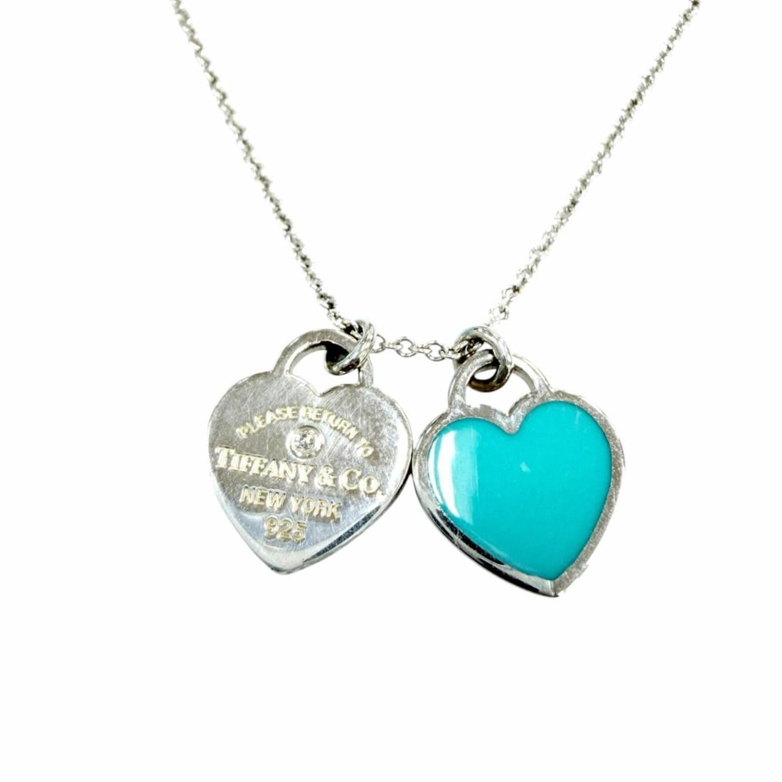 TIFFANY&Co. Tiffany & Co. Return to Mini Double Heart Tag 1P Diamond Pendant AG925 Necklace Silver: --- Catalog ---Category: SizePendant Size: 12mm x 10mm / 0.47'' x 0.39''Neck Circumference: 40.5 cm - 45.5 cm / 15.94'' - 17.91''Category: DesignColor: Blue, SilverStone: DiamondGender: WomenMaterial: