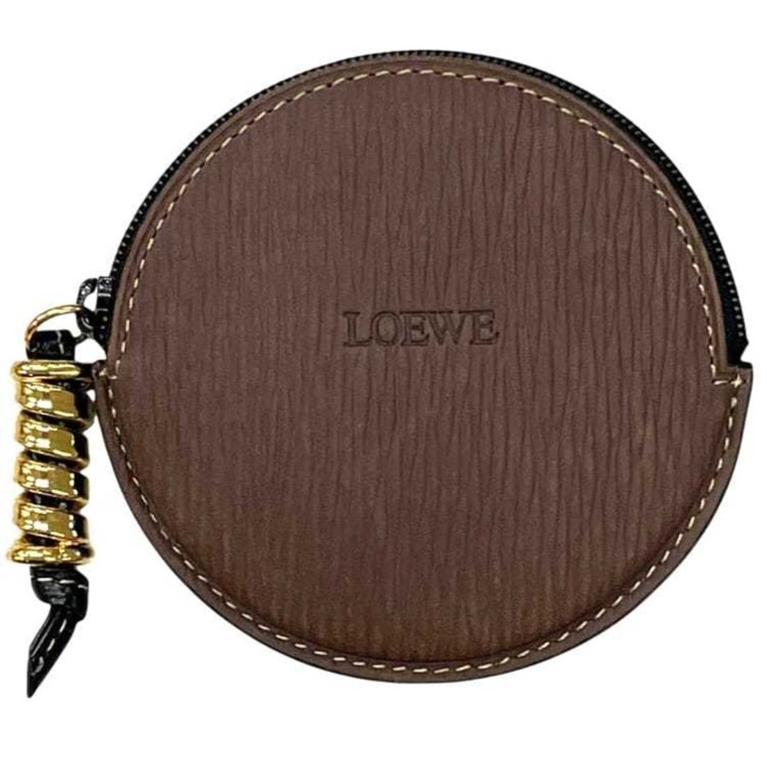 Loewe Coin Case, Round, Knot Design, L26, LOEWE Leather, Brown, Women's, Round: --- Catalog ---Category: SizeSize (HxWxD): 9cm x 9cm x 1.5cm / 3.54'' x 3.54'' x 0.59''Category: DesignType: Coin purse/coin caseColor: BrownGender: WomenMaterial: Leather Category: GeneralBrand: Loew