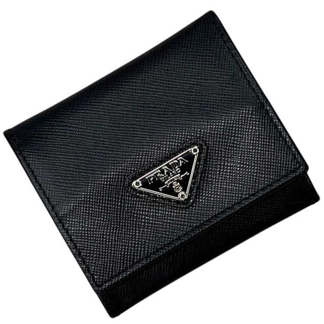 Prada Coin Case, Wallet, 1M0935 85, PRADA Leather, Saffiano, NERO Black, Women's, Square: --- Catalog ---Category: SizeSize (HxWxD): 7.5cm x 8cm x 2.5cm / 2.95'' x 3.14'' x 0.98''Category: DesignType: Coin purse/coin caseColor: Black, NeroGender: WomenMaterial: Leather , Saffiano Category: