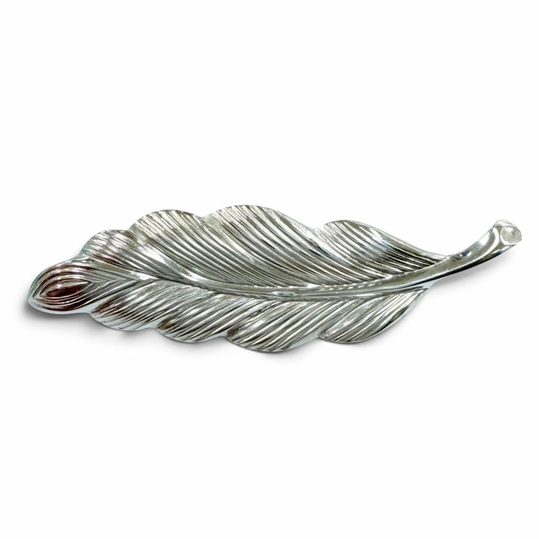 TIFFANY&Co. Vintage Sterling Silver Feather Motif Brooch - Women's Comes with Box and Dust Bag: --- Catalog ---Category: SizeSize (HxWxD): 5.5cm x 1.5cm / 2.16'' x 0.59''Category: DesignType: BroochColor: SilverGender: WomenMaterial: Sterling silverCategory: GeneralBrand: Tiffany--- Item List --