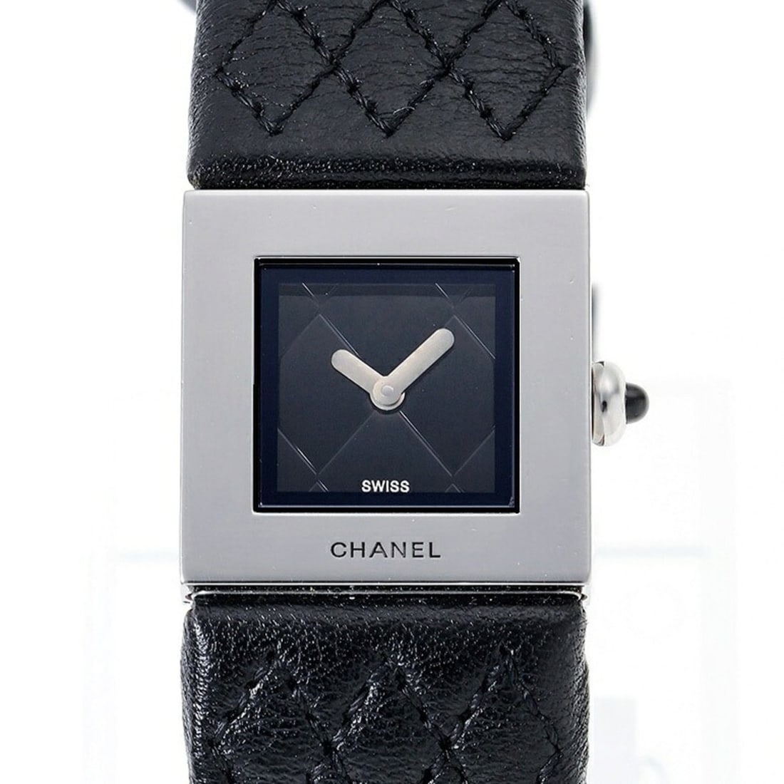 Chanel Matelassé H0116 Black Quartz Watch: --- Catalog ---Category: SizeWrist Size: 12.5cm - 17.5cm / 4.92'' - 6.88''Case Diameter: 19mm / 0.75''Category: DesignType: WristwatchGender: Women,MenColor (Dial): BlackMaterial (Band): LeatherMateri