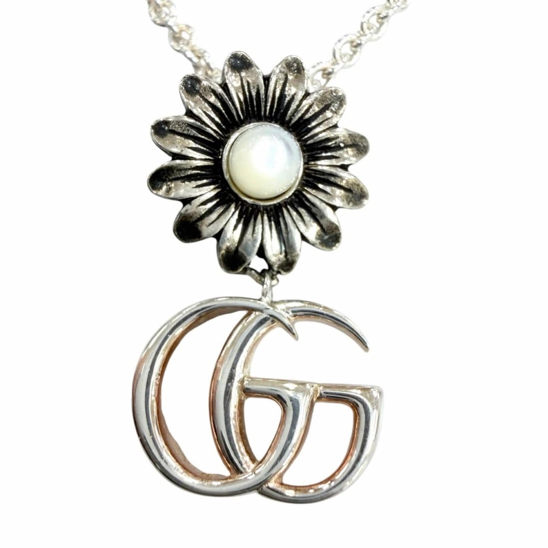 GUCCI Double G Necklace, AG925 Sterling Silver, Mother-of-Pearl, Made in Italy, Weight 7.0g,: --- Catalog ---Category: SizePendant Size: 18mm x 10mm / 0.7'' x 0.39''Neck Circumference: 37 cm - 41 cm / 14.56'' - 16.14''Category: DesignColor: SilverStone: Mother of pearlGender: WomenMaterial: Si