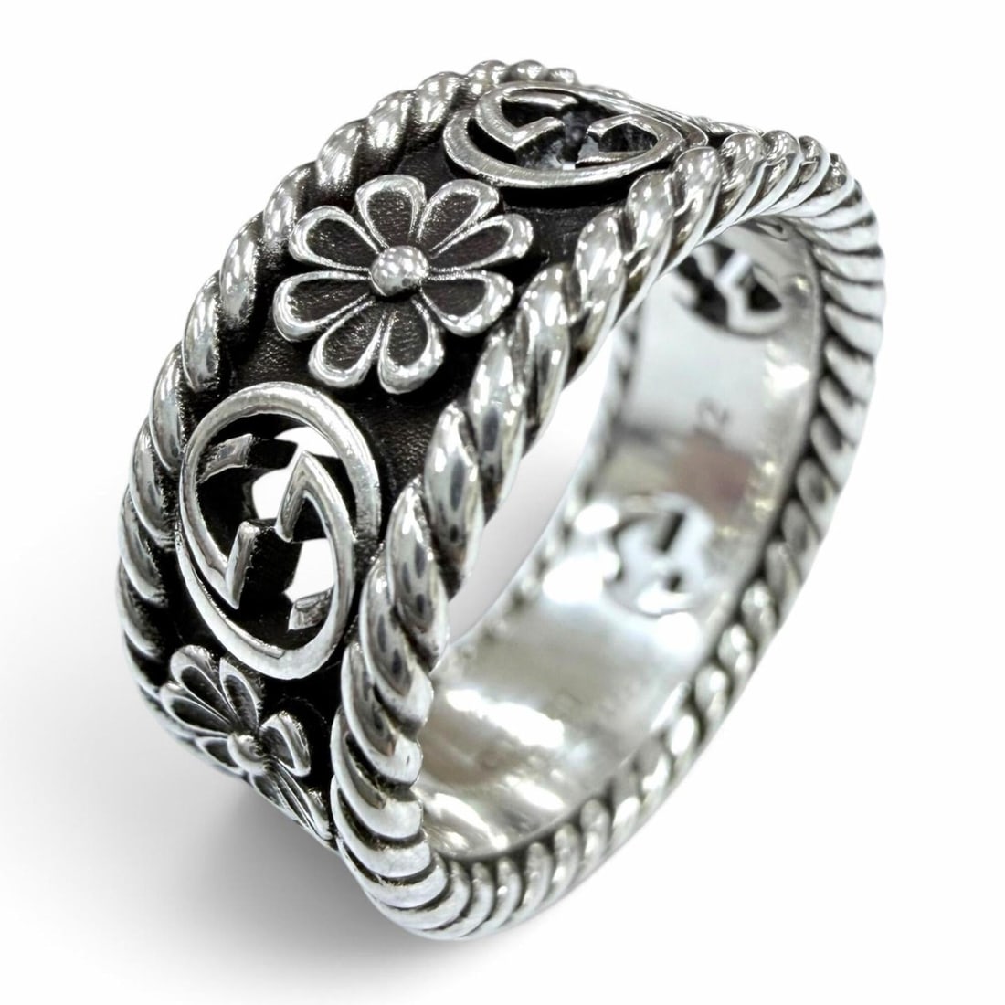 GUCCI 577263 AG925 Interlocking G Flower Ring, Silver, Size 12, Made in Italy, Weight 5.9g, Women's: --- Catalog ---Category: SizeJP Size: 11US Size: 6Category: DesignType: Band ringColor: SilverGender: WomenMaterial: Silver 925Category: GeneralMPN: 577263Brand: GucciCountry of Origin: Italy--- Item 