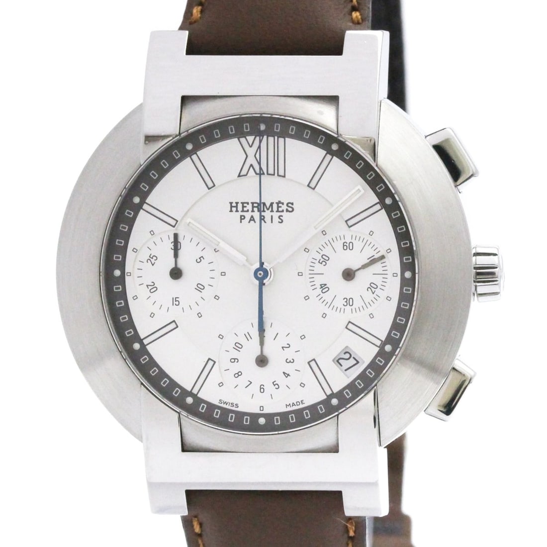 HERMES Nomade Chronograph Steel Auto Quartz Mens Watch NO1.910 Polished: --- Catalog ---Category: SizeCase Diameter: 39mm / 1.54''Category: DesignType: WristwatchStyle: SportGender: MenColor (Dial): SilverMaterial (Band): LeatherMaterial (Case): Stainless steelCategory: Ge