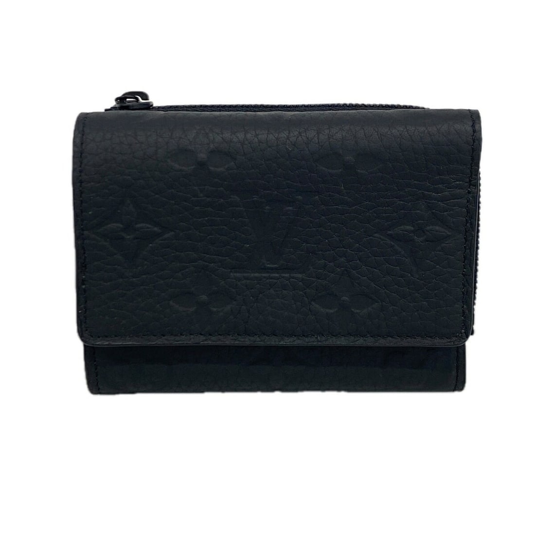 Louis Vuitton Tri-fold Wallet Monogram Taurillon Portefeuille Pilot M82556 Black Men's Women's: --- Catalog ---Category: SizeSize (HxWxD): 8.5cm x 11cm x 2.5cm / 3.34'' x 4.33'' x 0.98''Category: DesignType: Wallet (tri-fold)Color: BlackGender: Men,WomenCategory: GeneralMPN: M82556Brand: Louis V