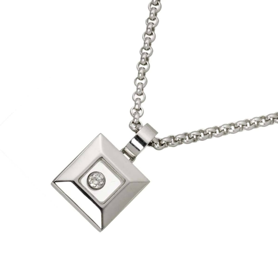 Chopard Happy Diamonds Square Necklace, 42cm, 18K WG (White Gold 750): --- Catalog ---Category: SizePendant Size: 16mm x 10mm / 0.62'' x 0.39''Neck Circumference: 42 cm / 16.53''Category: DesignGender: Women,MenMaterial: White gold (18K)Necklace Type: NecklaceCategory: G