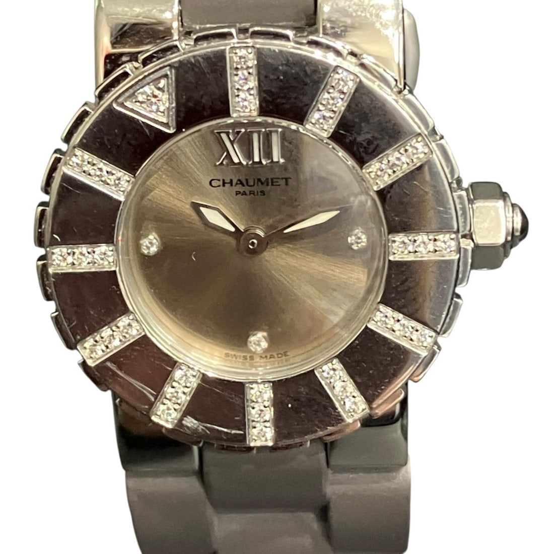 Chaumet Class One wristwatch, total weight 45.8g, stainless steel, rubber strap, quartz movement,: --- Catalog ---Category: SizeWrist Size: 17cm / 6.69''Case Diameter: 23mm / 0.91''Category: DesignType: WristwatchGender: Men,WomenColor (Dial): SilverMaterial (Band): RubberMaterial (Case): Stainless