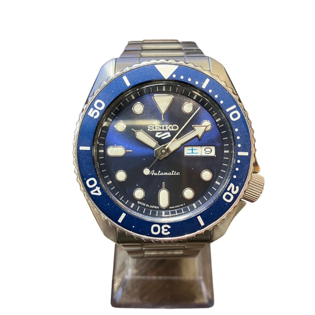 Seiko 5 Sports Watch, Total Weight 158.2g, Stainless Steel, Automatic Movement, Navy Dial, 4R36-07G0: --- Catalog ---Category: SizeWrist Size: 18.5cm / 7.28''Case Diameter: 42mm / 1.65''Category: DesignType: WristwatchGender: MenColor (Dial): NavyMaterial (Band): Stainless steelMaterial (Case): Stainl