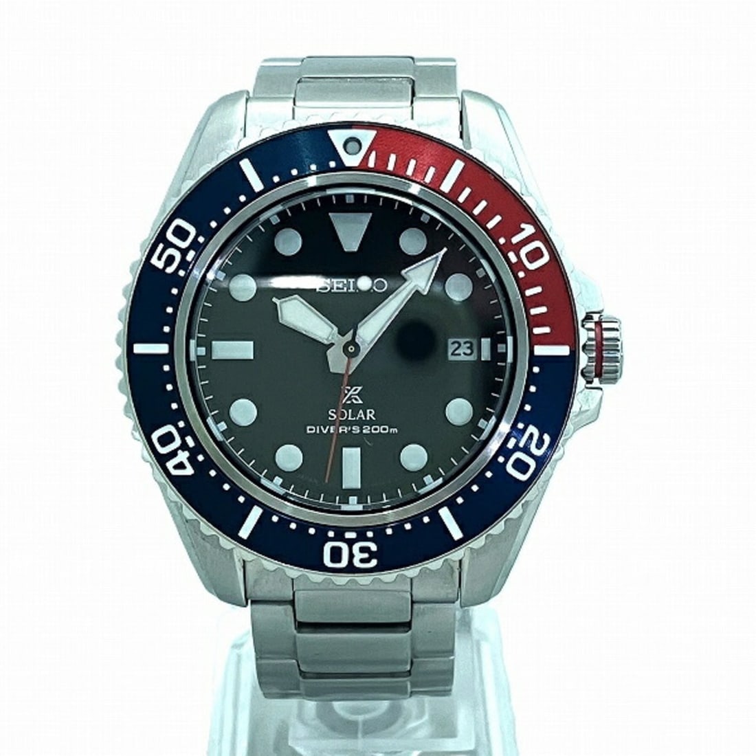Seiko Prospex Diver Scuba V157-0DP0 Solar Watch (Men's): --- Catalog ---Category: SizeWrist Size: 17.5cm / 6.88''Case Diameter: 42.6mm / 1.68''Category: DesignType: WristwatchGender: MenColor (Dial): BlackMaterial (Band): Stainless steelMaterial (Case): Sta