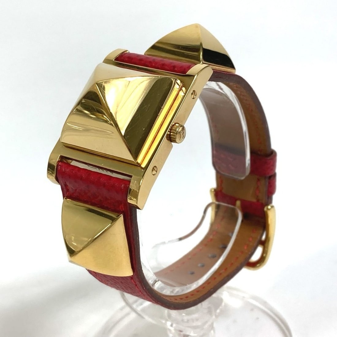 HERMES Medor Quartz Watch GP Leather Ladies Gold S-220909-9: --- Catalog ---Category: SizeCase Diameter: 22mm / 0.87''Category: DesignType: WristwatchGender: WomenColor (Dial): WhiteMaterial (Band): LeatherMaterial (Case): Gold platedCategory: GeneralBrand: Her