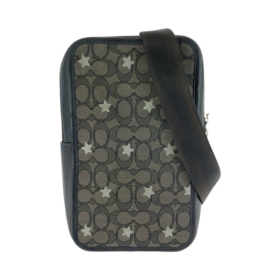 COACH Signature Star Black/Brown Leather/Canvas Body Bag/Shoulder Bag for Men (CO929): --- Catalog ---Category: SizeSize (HxWxD): 27cm x 16cm x 6cm / 10.62'' x 6.29'' x 2.36''Category: DesignType: Shoulder bag, Sling bagColor: Black, BrownGender: MenMaterial: Leather , Canvas Category: 