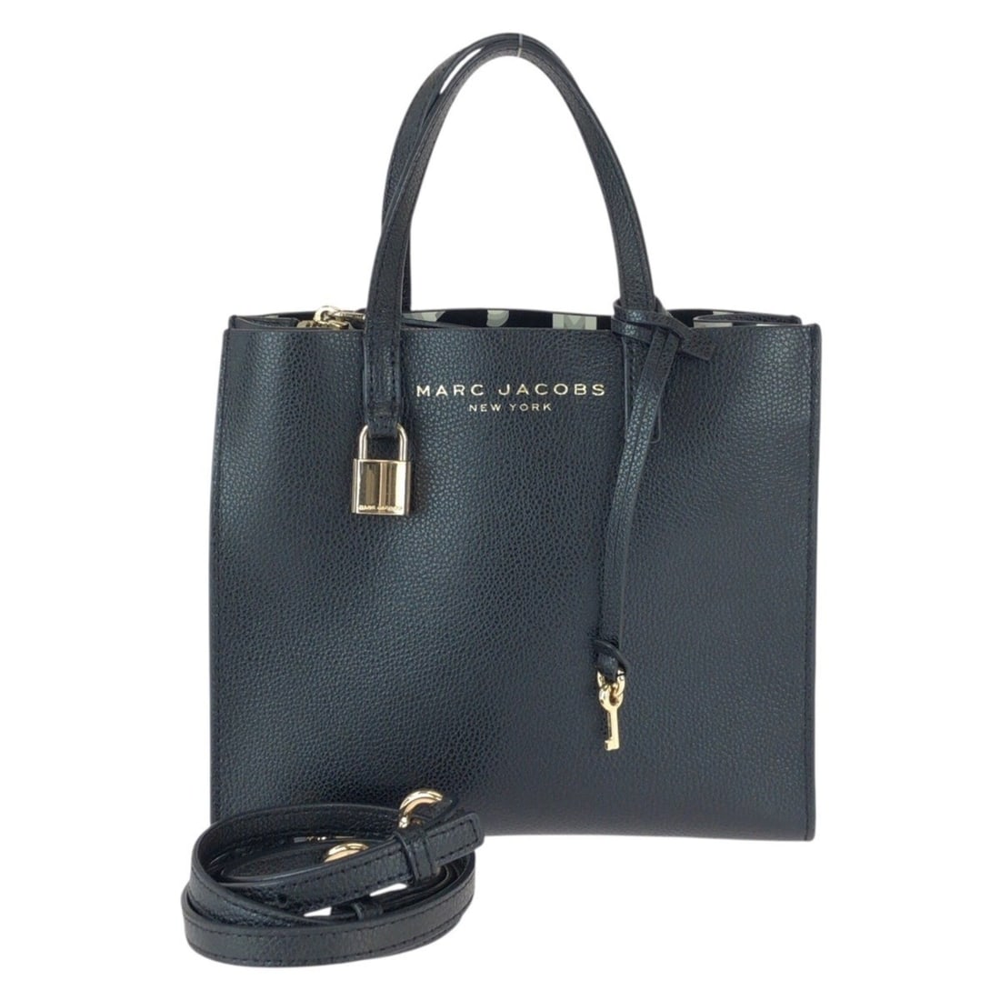 MARC JACOBS Grind Black Leather Shoulder Bag/Tote Bag (2-way) with Gold Hardware (M0015685) -: --- Catalog ---Category: SizeSize (HxWxD): 20cm x 23cm x 9cm / 7.87'' x 9.05'' x 3.54''Category: DesignType: Shoulder bag, Tote bagColor: BlackGender: WomenMaterial: Leather Hardware Color: GoldCatego