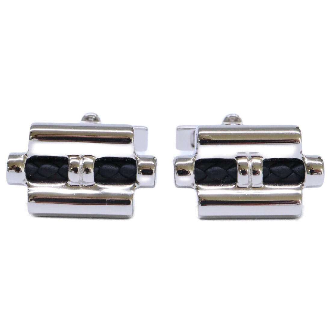 HERMES H100129FP89 Tournis Metal Veau Swift Tresse Cufflinks Silver Black Men's: --- Catalog ---Category: SizeSize (HxWxD): 12.00mm x 20.00mm / 0.47'' x 0.79''Category: DesignType: CufflinksColor: Black, SilverGender: MenMaterial: MetalCategory: GeneralBrand: Hermes--- Item List -